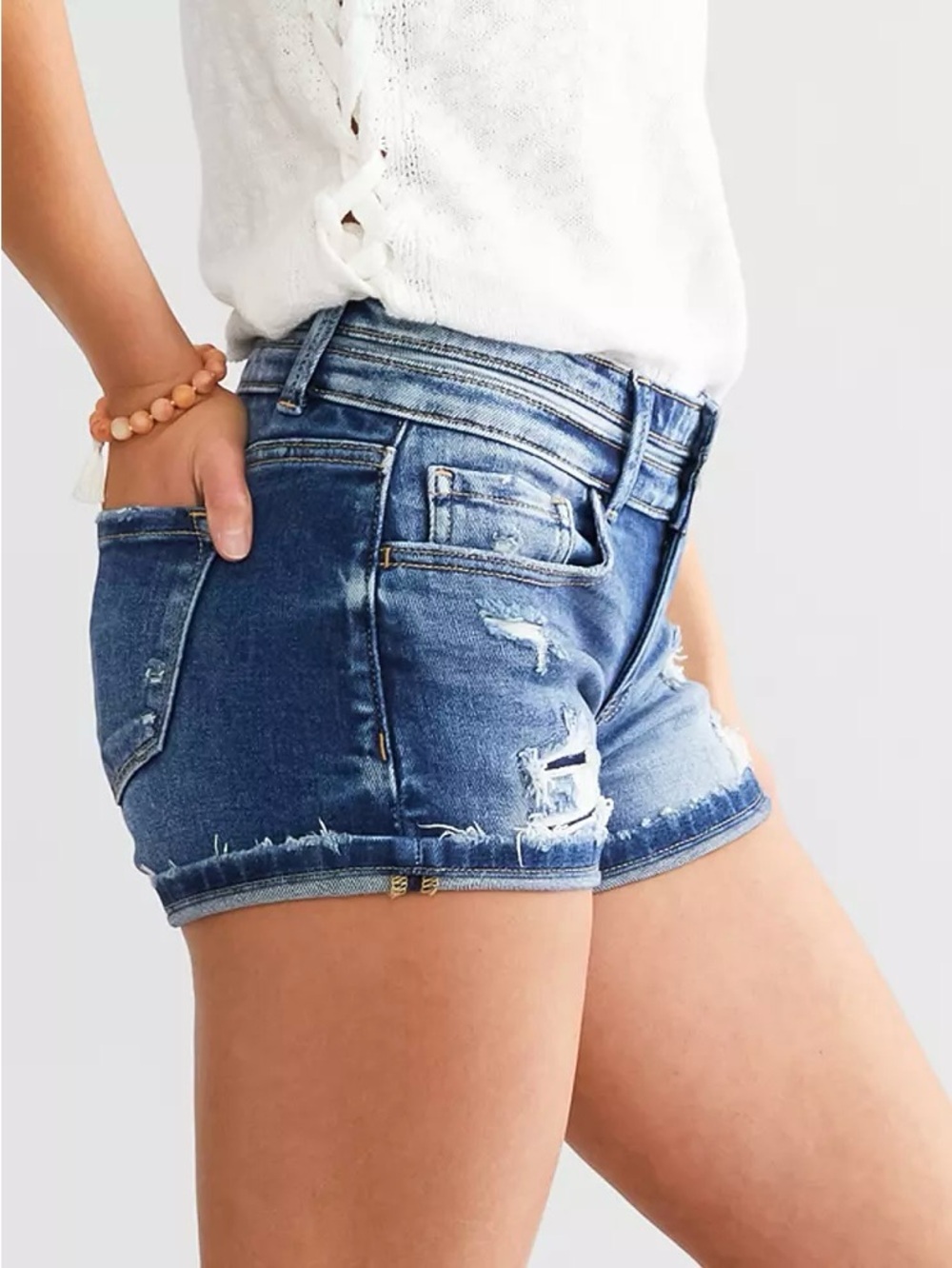 🆕 Distressed Low Rise Stretch Short - Picture 5 of 14